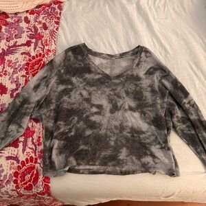Cute tie-dye thin sweater!